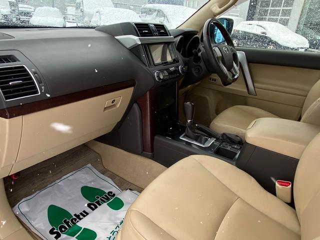 ランドクルーザープラド TZ-G 寒冷地仕様車/ディーゼルターボ/ベージュ革シート/シートヒーター/クールボックス/リアエアサスペンション/クルコン/ETC/ドラレコ/3列目電動格納/純正エンスタ/(17枚目)