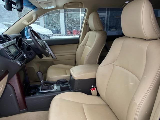 ランドクルーザープラド TZ-G 寒冷地仕様車/ディーゼルターボ/ベージュ革シート/シートヒーター/クールボックス/リアエアサスペンション/クルコン/ETC/ドラレコ/3列目電動格納/純正エンスタ/(18枚目)