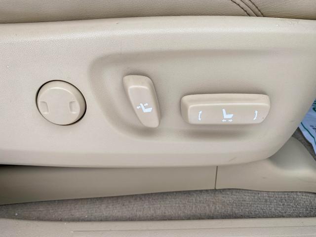 ランドクルーザープラド TZ-G 寒冷地仕様車/ディーゼルターボ/ベージュ革シート/シートヒーター/クールボックス/リアエアサスペンション/クルコン/ETC/ドラレコ/3列目電動格納/純正エンスタ/(38枚目)