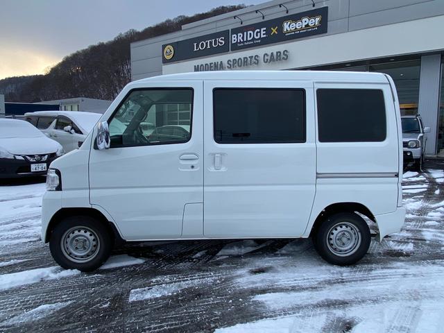 クリッパーバン 　車いす移動車　ＡＴ　４ＷＤ／車いす積載パワーリフト／電動ウインチ固定器具／４ＷＤ切替スイッチ／ヘッドライトレベライザー／パワーウインド／マニュアルエアコン（6枚目）