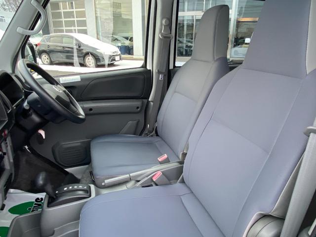 クリッパーバン 　車いす移動車　ＡＴ　４ＷＤ／車いす積載パワーリフト／電動ウインチ固定器具／４ＷＤ切替スイッチ／ヘッドライトレベライザー／パワーウインド／マニュアルエアコン（17枚目）