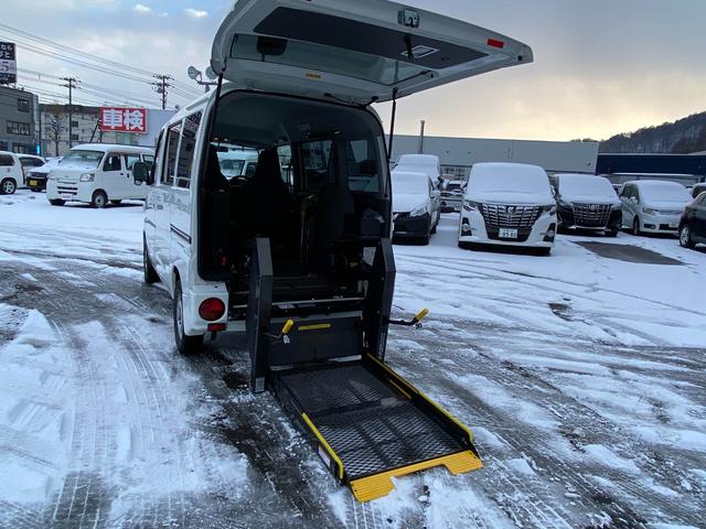 クリッパーバン 　車いす移動車　ＡＴ　４ＷＤ／車いす積載パワーリフト／電動ウインチ固定器具／４ＷＤ切替スイッチ／ヘッドライトレベライザー／パワーウインド／マニュアルエアコン（20枚目）