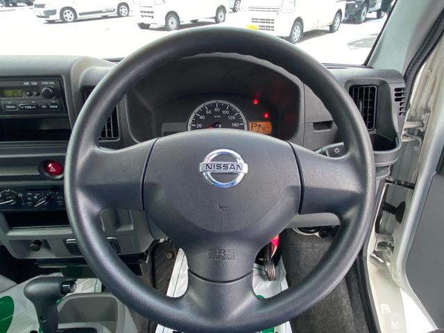 クリッパーバン 　車いす移動車　ＡＴ　４ＷＤ／車いす積載パワーリフト／電動ウインチ固定器具／４ＷＤ切替スイッチ／ヘッドライトレベライザー／パワーウインド／マニュアルエアコン（27枚目）