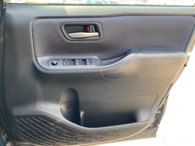 ヴォクシー ＺＳ　８人乗り　４ＷＤ／ワンオーナー車／寒冷地仕様／ナビゲーション／バックモニター／電動両側スライドドア／マニュアルモード付オートマ車／オートライト／フロントワイパーデアイサー（38枚目）