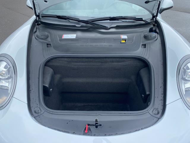 ９１１ ９１１カレラ４　スポーツクロノパッケージ　４ＷＤ／２０インチ純正ＯＰアルミホイール／サンルーフ／シートヒーター＆ベンチレーション／パドルシフト／ナビゲーション／バックカメラ／ＥＴＣ（19枚目）