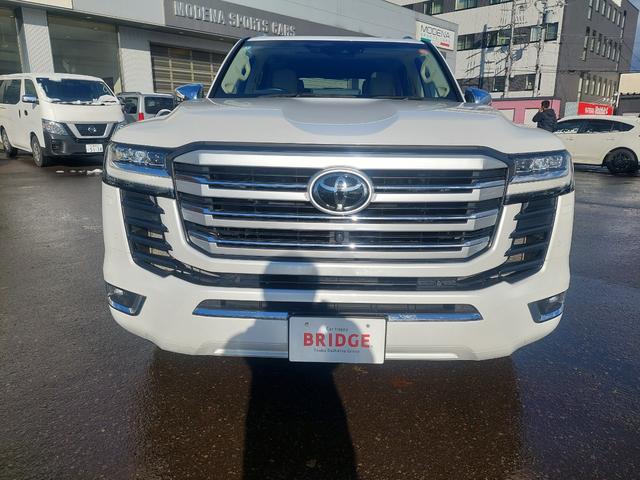 ランドクルーザー ZX 3300ccディーゼルターボ 12.3型JBLナビ全方位カメラ サンルーフ ルーフレール 純正ヒッチメンバー デフロック ETC ハンドルヒーター シートヒーター ベージュ内装(3枚目)