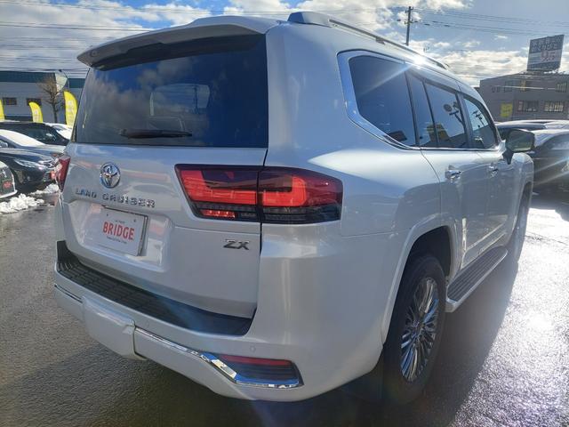 ランドクルーザー ZX 3300ccディーゼルターボ 12.3型JBLナビ全方位カメラ サンルーフ ルーフレール 純正ヒッチメンバー デフロック ETC ハンドルヒーター シートヒーター ベージュ内装(10枚目)