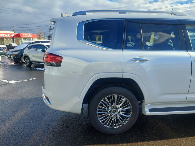 ランドクルーザー ZX 3300ccディーゼルターボ 12.3型JBLナビ全方位カメラ サンルーフ ルーフレール 純正ヒッチメンバー デフロック ETC ハンドルヒーター シートヒーター ベージュ内装(11枚目)