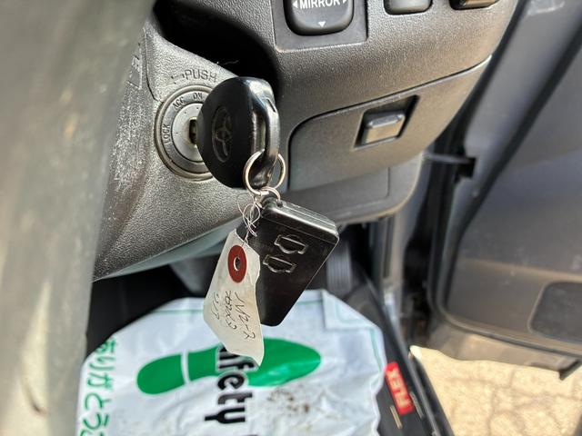 ハイエースバン ロングスーパーGL 4ナンバー貨物1年車検 色替全塗装 ベッドキット シートカバー ナビ バックカメラ リヤヒーター リヤクーラー(35枚目)