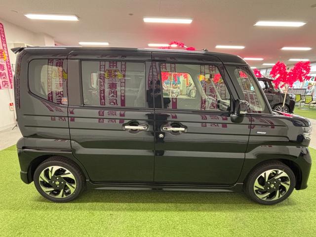スペーシアカスタム ハイブリッドＸＳターボ　４ＷＤ　全方位ナビ　フルセグＴＶ　寒冷地仕様　両側電動スライドドア　ヘッドアップディスプレイ　デュアルブレーキサポートＩＩ（10枚目）