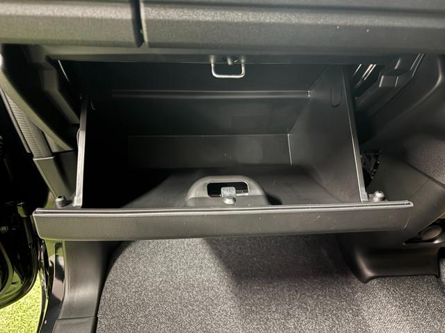 スペーシアカスタム ハイブリッドＸＳターボ　４ＷＤ　全方位ナビ　フルセグＴＶ　寒冷地仕様　両側電動スライドドア　ヘッドアップディスプレイ　デュアルブレーキサポートＩＩ（52枚目）