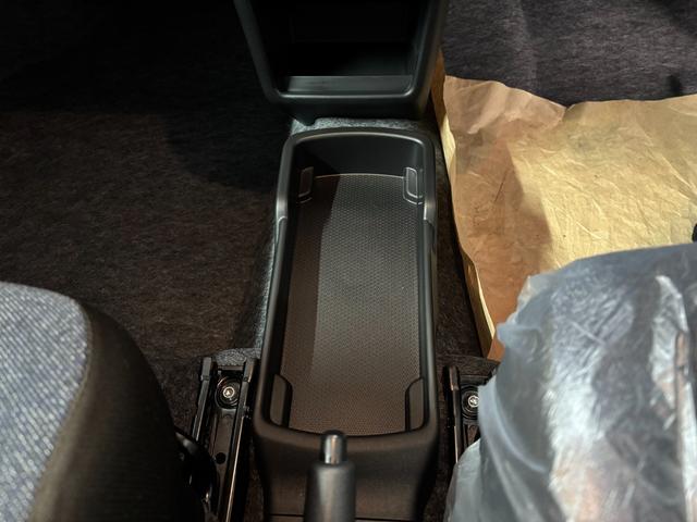 アルト ハイブリッドＳ　６６０　ハイブリッド　Ｓ　アルト　６６０　ハイブリッドＳ　４ＷＤ　アイドリングストップ　衝突軽減ブレーキ　パーキングセンサー　シートヒーター　パワーステアリング　車線逸脱警報機能（43枚目）