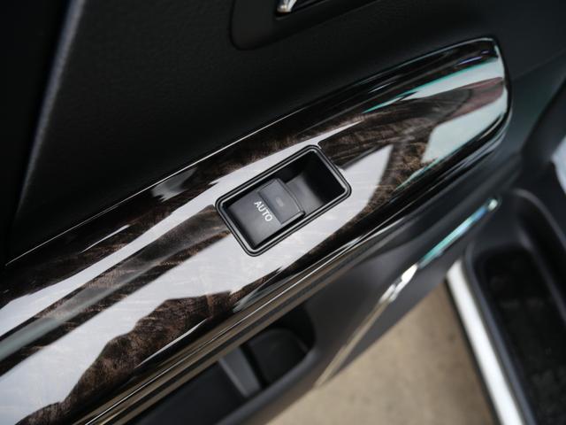 ヴェルファイアハイブリッド ＺＲ　Ｇエディション　メーカーＨＤＤナビＴＶ　後席フリップＤモニター　ツインサンルーフ　モデリスタ１９アルミ　アドミレーションエアロ　黒革シート　エグゼクティブシート　左右後自動ドア　Ａハイビーム　Ｂカメラ　プレミアムＳ（46枚目）