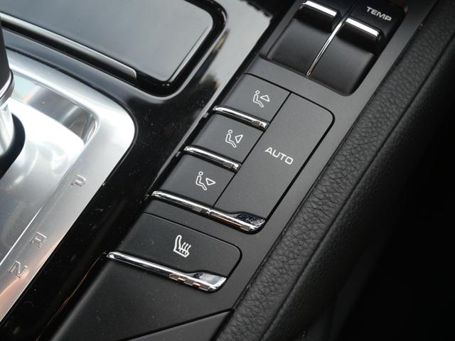 カイエン 純正ナビTVフルセグ Bカメラ パワーバックドア サンルーフ キセノン 本革シート シートヒーター クルーズコントロール サイドカメラ 純正21AW フロアーマット リヤスポ ETC アイドリングS(12枚目)