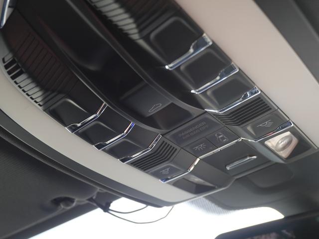 カイエン 純正ナビTVフルセグ Bカメラ パワーバックドア サンルーフ キセノン 本革シート シートヒーター クルーズコントロール サイドカメラ 純正21AW フロアーマット リヤスポ ETC アイドリングS(21枚目)