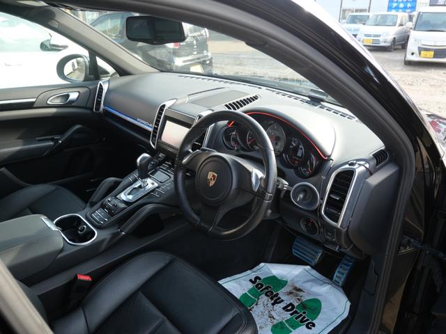 カイエン 純正ナビTVフルセグ Bカメラ パワーバックドア サンルーフ キセノン 本革シート シートヒーター クルーズコントロール サイドカメラ 純正21AW フロアーマット リヤスポ ETC アイドリングS(22枚目)