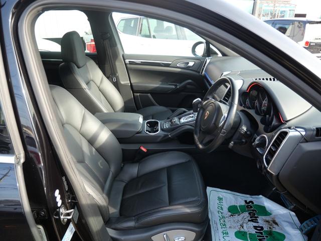 カイエン 純正ナビTVフルセグ Bカメラ パワーバックドア サンルーフ キセノン 本革シート シートヒーター クルーズコントロール サイドカメラ 純正21AW フロアーマット リヤスポ ETC アイドリングS(24枚目)