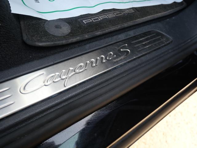 カイエン 純正ナビTVフルセグ Bカメラ パワーバックドア サンルーフ キセノン 本革シート シートヒーター クルーズコントロール サイドカメラ 純正21AW フロアーマット リヤスポ ETC アイドリングS(27枚目)