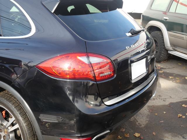 カイエン 純正ナビTVフルセグ Bカメラ パワーバックドア サンルーフ キセノン 本革シート シートヒーター クルーズコントロール サイドカメラ 純正21AW フロアーマット リヤスポ ETC アイドリングS(56枚目)