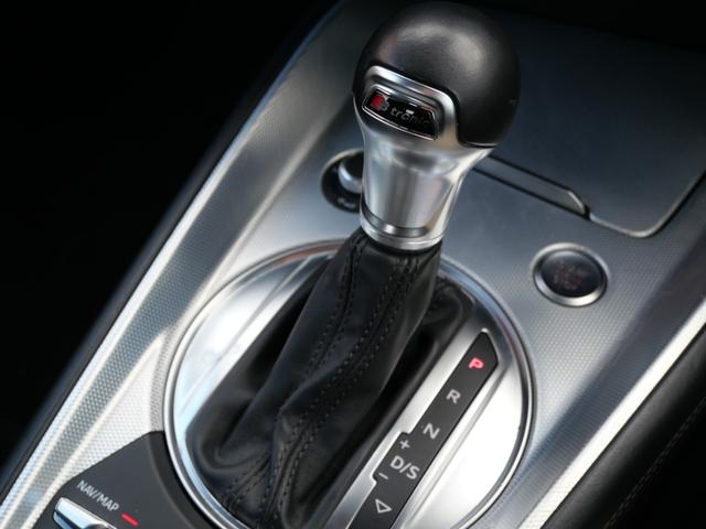 ＴＴロードスター ２．０ＴＦＳＩクワトロ　アシスタンスＰＫＧ　１２．３インチＭＭＩナビＴＶ　バーチャルコックピット　オプション黒革スポーツシート　電動オープン　リヤビューカメラ　ＬＥＤヘッドライト　クルーズコントロール　クリアランスソナー（11枚目）