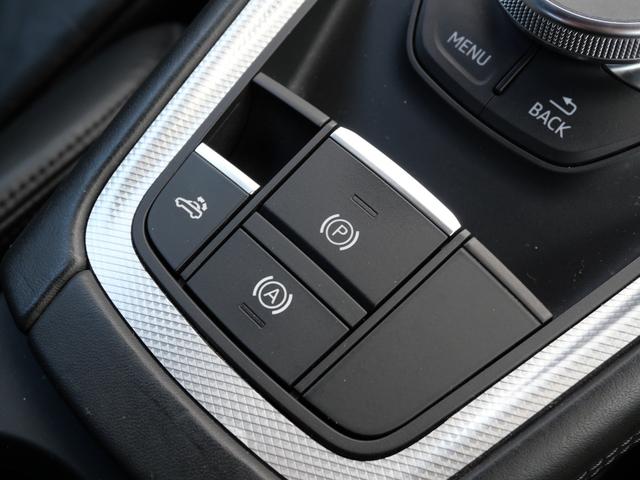 ＴＴロードスター ２．０ＴＦＳＩクワトロ　アシスタンスＰＫＧ　１２．３インチＭＭＩナビＴＶ　バーチャルコックピット　オプション黒革スポーツシート　電動オープン　リヤビューカメラ　ＬＥＤヘッドライト　クルーズコントロール　クリアランスソナー（13枚目）