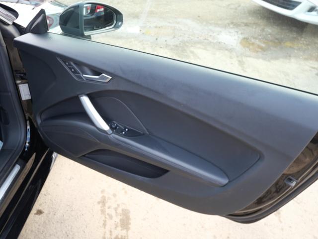 ＴＴロードスター ２．０ＴＦＳＩクワトロ　アシスタンスＰＫＧ　１２．３インチＭＭＩナビＴＶ　バーチャルコックピット　オプション黒革スポーツシート　電動オープン　リヤビューカメラ　ＬＥＤヘッドライト　クルーズコントロール　クリアランスソナー（25枚目）