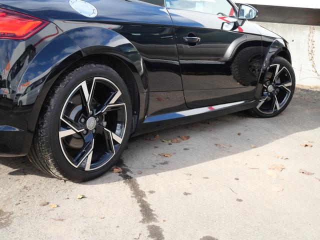 ＴＴロードスター ２．０ＴＦＳＩクワトロ　アシスタンスＰＫＧ　１２．３インチＭＭＩナビＴＶ　バーチャルコックピット　オプション黒革スポーツシート　電動オープン　リヤビューカメラ　ＬＥＤヘッドライト　クルーズコントロール　クリアランスソナー（57枚目）