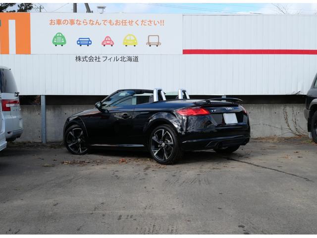 ＴＴロードスター ２．０ＴＦＳＩクワトロ　アシスタンスＰＫＧ　１２．３インチＭＭＩナビＴＶ　バーチャルコックピット　オプション黒革スポーツシート　電動オープン　リヤビューカメラ　ＬＥＤヘッドライト　クルーズコントロール　クリアランスソナー（62枚目）