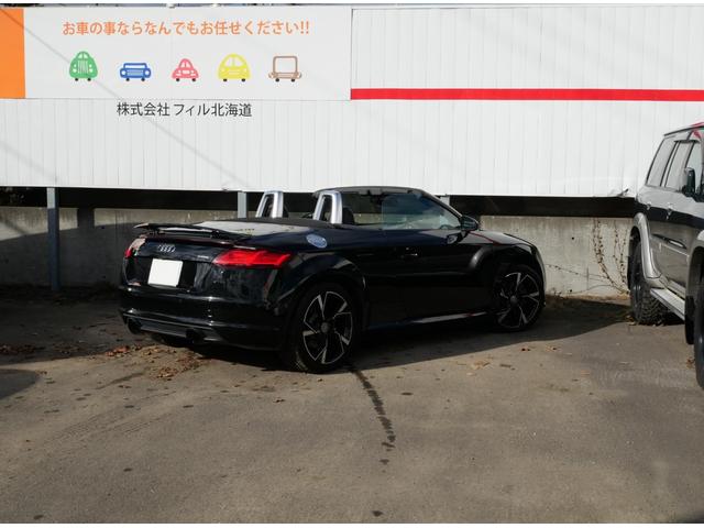 ＴＴロードスター ２．０ＴＦＳＩクワトロ　アシスタンスＰＫＧ　１２．３インチＭＭＩナビＴＶ　バーチャルコックピット　オプション黒革スポーツシート　電動オープン　リヤビューカメラ　ＬＥＤヘッドライト　クルーズコントロール　クリアランスソナー（63枚目）