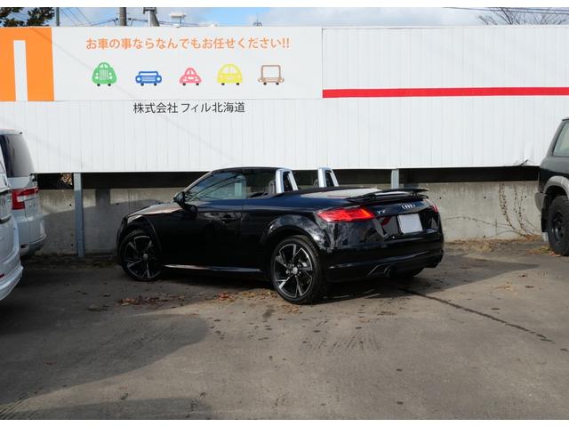 ＴＴロードスター ２．０ＴＦＳＩクワトロ　アシスタンスＰＫＧ　１２．３インチＭＭＩナビＴＶ　バーチャルコックピット　オプション黒革スポーツシート　電動オープン　リヤビューカメラ　ＬＥＤヘッドライト　クルーズコントロール　クリアランスソナー（64枚目）