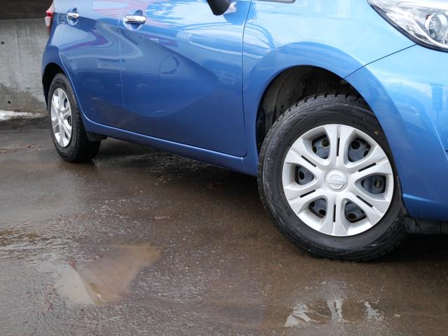 ノート X FOUR スマートセーフティエディション 社外フルセグナビ Bluetooth アラウンドビューモニター エマージェンシーブレーキ デジタルインナーミラー エンジンスターター インテリキー 車線逸脱警報 ETC プッシュスタート フロアマット(49枚目)