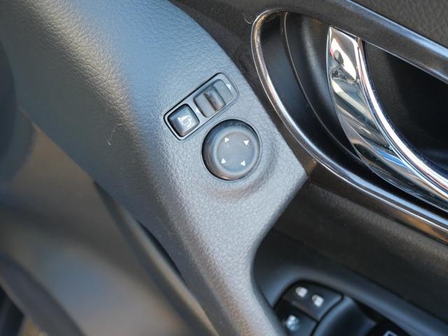 エクストレイル ２０Ｓ　ユーザー買取車　純正フルセグナビ　Ｂｌｕｅｔｏｏｔｈ　バックモニター　純正エンジンスターター　エマージェンシーブレーキ　車線逸脱警報　クリアランスソナー　社外１７インチＡＷ　アイドリングＳ　ドラレコ（18枚目）