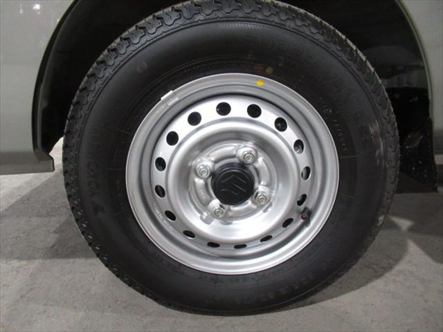 キャリイトラック ＫＣエアコン・パワステ　スズキセーフティサポート・届出済未使用車・衝突軽減ブレーキ・誤発進抑制装置・横滑り防止装置・キーレス・アイドリングストップ・ＡＢＳ・　Ｗエアバック・エアコン・パワステ・パワーウィンドウ・禁煙車・４ＷＤ（7枚目）