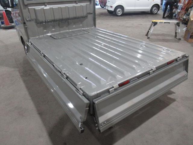 キャリイトラック ＫＣエアコン・パワステ　スズキセーフティサポート・届出済未使用車・衝突軽減ブレーキ・誤発進抑制装置・横滑り防止装置・キーレス・アイドリングストップ・ＡＢＳ・　Ｗエアバック・エアコン・パワステ・パワーウィンドウ・禁煙車・４ＷＤ（14枚目）