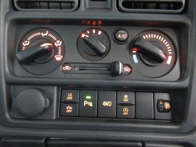 キャリイトラック ＫＣエアコン・パワステ　スズキセーフティサポート・届出済未使用車・衝突軽減ブレーキ・誤発進抑制装置・横滑り防止装置・キーレス・アイドリングストップ・ＡＢＳ・　Ｗエアバック・エアコン・パワステ・パワーウィンドウ・禁煙車・４ＷＤ（17枚目）