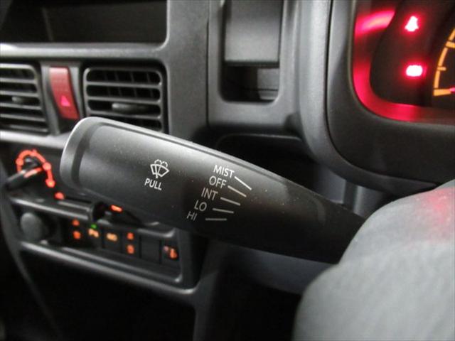 キャリイトラック ＫＣエアコン・パワステ　スズキセーフティサポート・届出済未使用車・衝突軽減ブレーキ・誤発進抑制装置・横滑り防止装置・キーレス・アイドリングストップ・ＡＢＳ・　Ｗエアバック・エアコン・パワステ・パワーウィンドウ・禁煙車・４ＷＤ（22枚目）