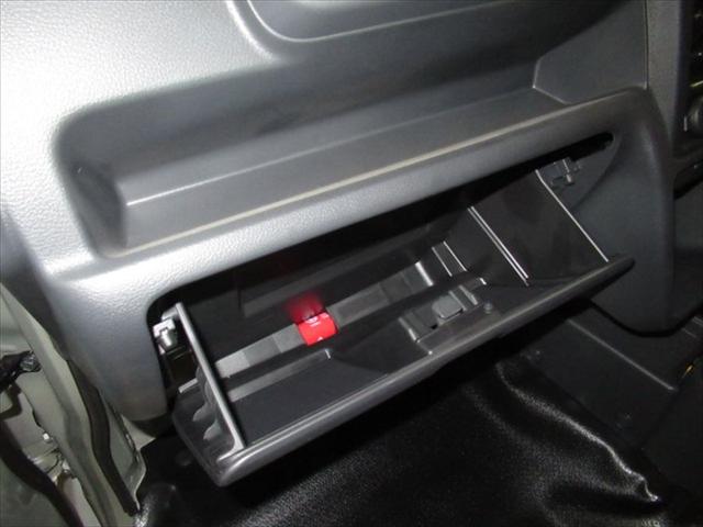 キャリイトラック ＫＣエアコン・パワステ　スズキセーフティサポート・届出済未使用車・衝突軽減ブレーキ・誤発進抑制装置・横滑り防止装置・キーレス・アイドリングストップ・ＡＢＳ・　Ｗエアバック・エアコン・パワステ・パワーウィンドウ・禁煙車・４ＷＤ（24枚目）