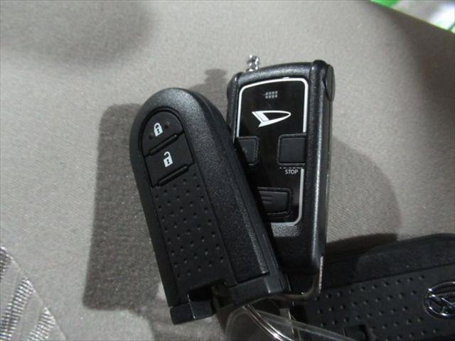 ムーヴ X ディスプレイオーディオ・エンジンスターター・ETC・Bluetoot・ミラーヒーター・プッシュスタート・アイドリングストップ・純正アルミホイール・横滑り防止装置・ABS・禁煙車・4WD(4枚目)