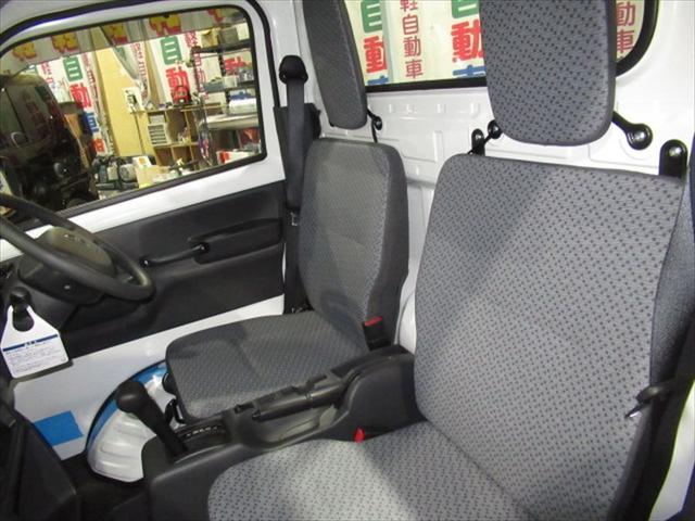 クリッパートラック ＤＸ　セーフティパッケージ　フルセグＴＶナビ・届出済未使用車・Ｂｌｕｅｔｏｏｔｈ・衝突軽減ブレーキ・誤発進抑制装置・横滑り防止装置・キーレス・アイドリングストップ・ＡＢＳ・社外アルミホイール・禁煙車・４ＷＤ（14枚目）