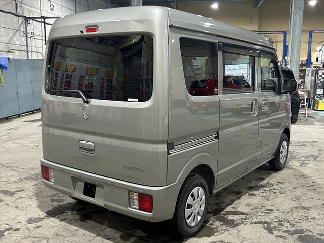 エブリイ ジョインターボ　バックアイカメラディスプレイオーディオ・届出済未使用車・シートヒーター・ミラーヒーター・ＬＥＤライト・プッシュスタート・衝突軽減ブレーキ・誤発進抑制装置・横滑り防止装置・ＡＢＳ・禁煙車・４ＷＤ（10枚目）