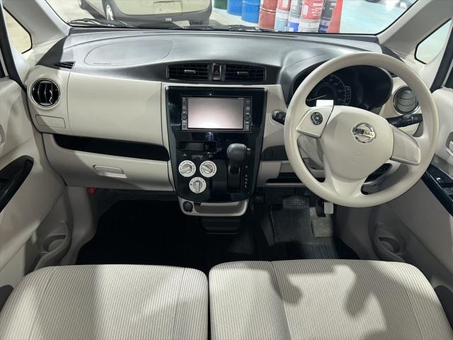 デイズ Ｓ　フルセグＴＶナビ・Ｂｌｕｅｔｏｏｔｈ・ドライブレコーダー・シートヒーター・ミラーヒーター・アイドリングストップ・キーレス・衝突軽減ブレーキ・誤発進抑制装置・横滑り防止装置・禁煙車・４ＷＤ（9枚目）