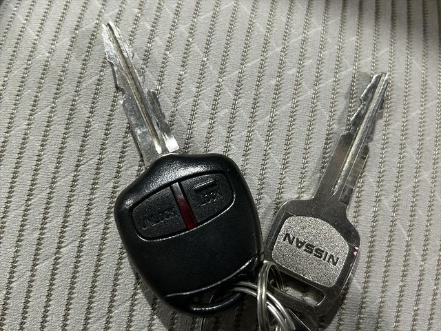 デイズ Ｓ　フルセグＴＶナビ・Ｂｌｕｅｔｏｏｔｈ・ドライブレコーダー・シートヒーター・ミラーヒーター・アイドリングストップ・キーレス・衝突軽減ブレーキ・誤発進抑制装置・横滑り防止装置・禁煙車・４ＷＤ（28枚目）