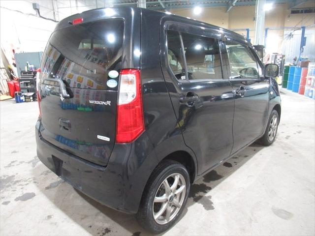 ワゴンR FX シートヒーター・ミラーヒーター・社外アルミホイール・CD再生・アイドリングストップ・キーレス・ABS・Wエアバック・エアコン・パワステ・パワーウィンドウ・禁煙車・4WD(5枚目)