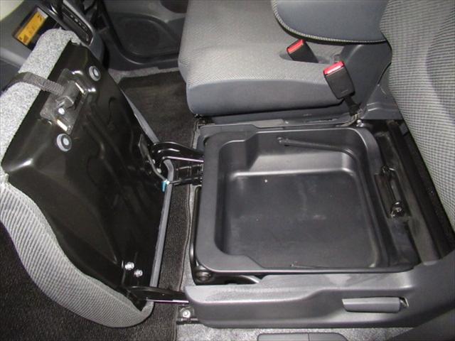 ワゴンR FX シートヒーター・ミラーヒーター・社外アルミホイール・CD再生・アイドリングストップ・キーレス・ABS・Wエアバック・エアコン・パワステ・パワーウィンドウ・禁煙車・4WD(26枚目)