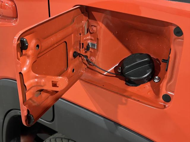 ハスラー ハイブリッドＸ　全方位モニター・バックカメラ・純正ＴＶナビ・Ｂｌｕｅｔｏｏｔｈ・衝突軽減Ｂ・誤発進抑制装置・横滑り防止装置・禁煙車・シートミラーヒーター・ＬＥＤライト・純正アルミホイール・サイドエアバック・４ＷＤ（12枚目）