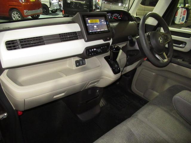 N-BOX G・Lホンダセンシング ドライブレコーダー・エンジンスターター・ETC・シートミラーヒーター・アイドリングストップ・LEDライト・片側パワースライドドア・衝突軽減ブレーキ・誤発進抑制装置・横滑り防止装置・禁煙車・4WD(11枚目)