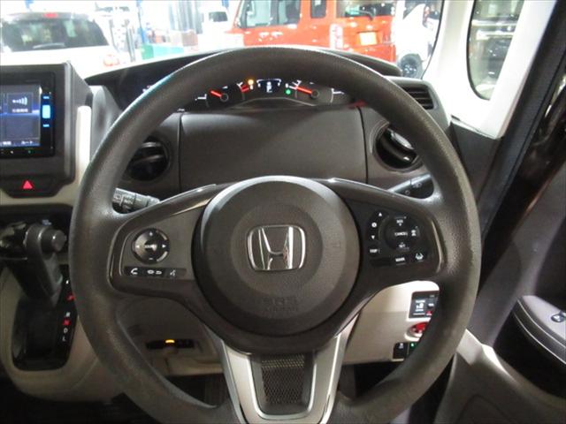 N-BOX G・Lホンダセンシング ドライブレコーダー・エンジンスターター・ETC・シートミラーヒーター・アイドリングストップ・LEDライト・片側パワースライドドア・衝突軽減ブレーキ・誤発進抑制装置・横滑り防止装置・禁煙車・4WD(12枚目)