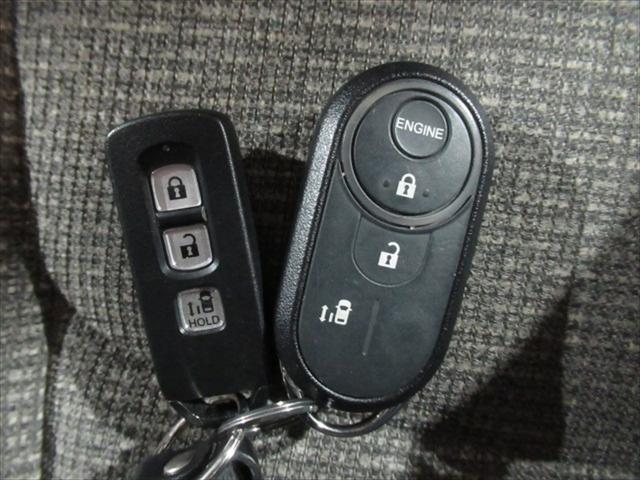N-BOX G・Lホンダセンシング ドライブレコーダー・エンジンスターター・ETC・シートミラーヒーター・アイドリングストップ・LEDライト・片側パワースライドドア・衝突軽減ブレーキ・誤発進抑制装置・横滑り防止装置・禁煙車・4WD(28枚目)