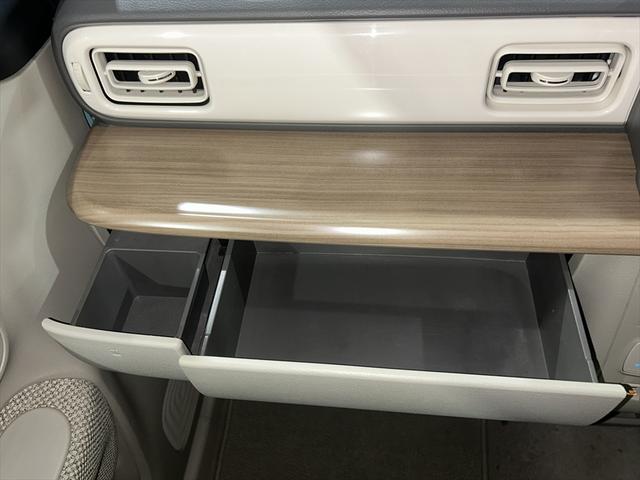 アルトラパン Ｘ　全方位モニター用カメラパッケージ純正ナビＴＶ・ドラレコ・ＥＴＣ・シートミラーヒーター・ＨＩＤライト・純正アルミホイール・禁煙車・衝突軽減ブレーキ・誤発進抑制装置・横滑り防止装置・ＡＢＳ・４ＷＤ（33枚目）