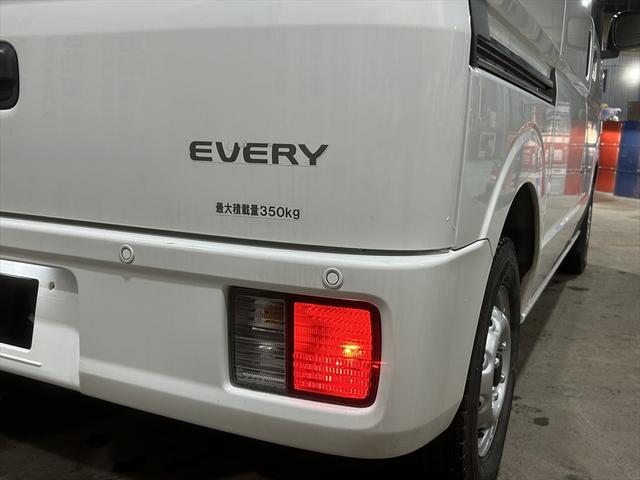 エブリイ ＰＣ　セーフティーサポート装着車・フルセグＴＶナビ・Ｂｌｕｅｔｏｏｔｈ・ＤＶＤ再生・キーレス・ミラーヒーター・衝突軽減ブレーキ・誤発進抑制装置・横滑り防止装置・ＡＢＳ・Ｗエアバック・禁煙車・４ＷＤ（13枚目）